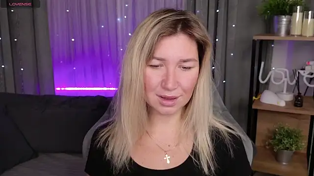 Snapshot of MilaBott chatting on 24, 9, 2025 MilaBott online show from 24, 9, 2025