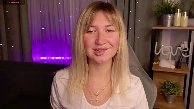 Snapshot of MilaBott chatting on 26, 9, 2025 MilaBott online show from 26, 9, 2025