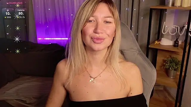 Snapshot of MilaBott chatting on 11, 10, 2025 MilaBott online show from 11, 10, 2025