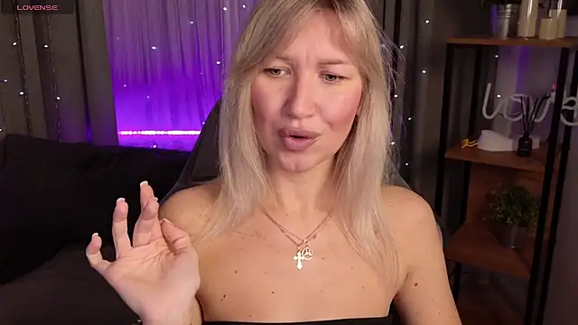 Snapshot of MilaBott chatting on 13, 10, 2025 MilaBott online show from 13, 10, 2025