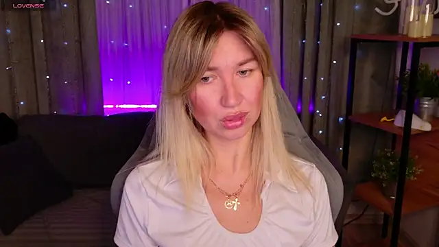 Snapshot of MilaBott chatting on 25, 2, 2026 MilaBott online show from 25, 2, 2026