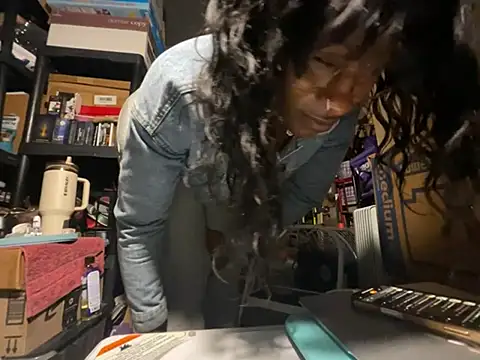 Snapshot of wynterheat chatting on 25, 5, 2026 wynterheat online show from 25, 5, 2026