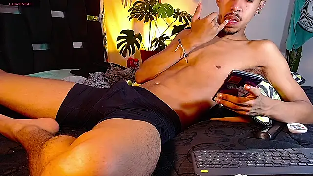 Snapshot of RyanRizzo chatting on 5, 12, 2024 RyanRizzo online show from 5, 12, 2024