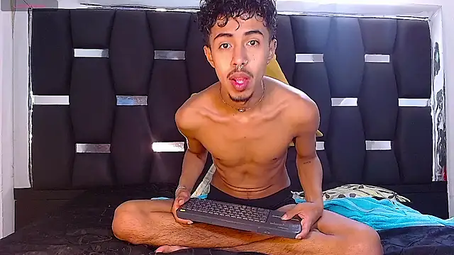 Snapshot of RyanRizzo chatting on 9, 12, 2024 RyanRizzo online show from 9, 12, 2024