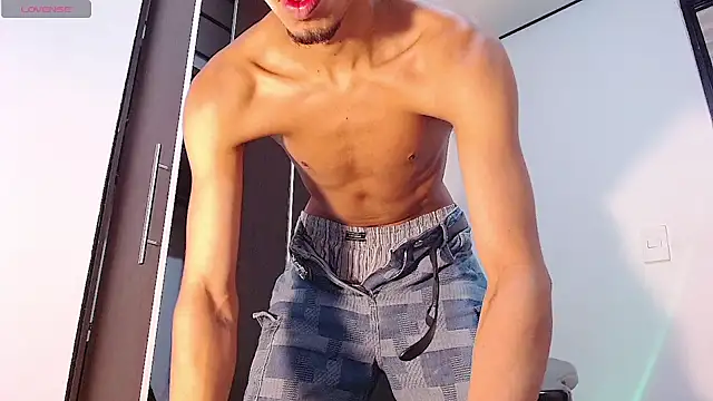 Snapshot of RyanRizzo chatting on 16, 1, 2025 RyanRizzo online show from 16, 1, 2025