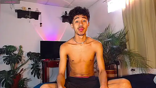 Snapshot of RyanRizzo chatting on 4, 2, 2025 RyanRizzo online show from 4, 2, 2025