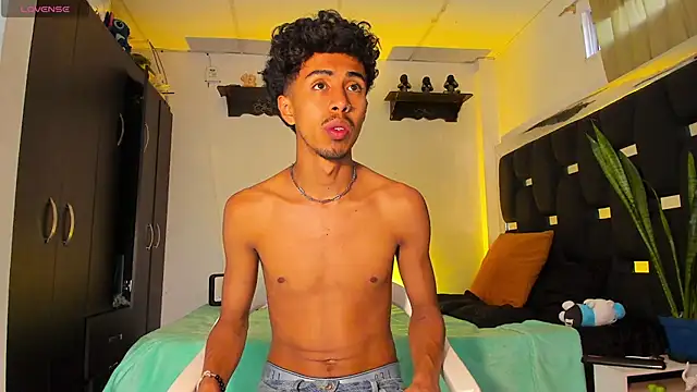 Snapshot of RyanRizzo chatting on 15, 3, 2025 RyanRizzo online show from 15, 3, 2025