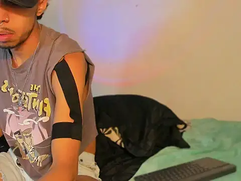 Snapshot of RyanRizzo chatting on 9, 10, 2025 RyanRizzo online show from 9, 10, 2025