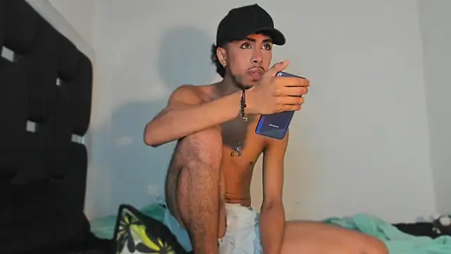 Snapshot of RyanRizzo chatting on 15, 10, 2025 RyanRizzo online show from 15, 10, 2025