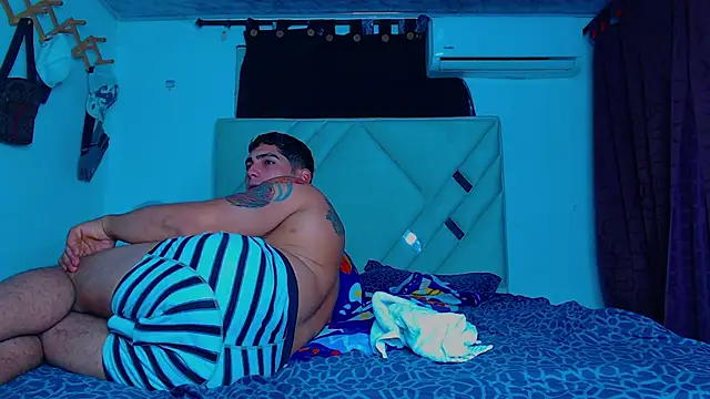 Rich boy01 online show from 24, 2, 2025