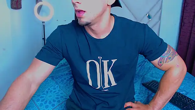 Rich boy01 online show from 5, 3, 2025