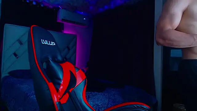 Rich boy01 online show from 15, 3, 2025