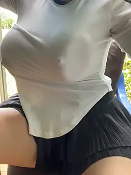 Bella cum online show from 11, 3, 2025