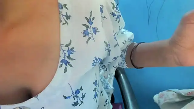 aarjulove online show from 18, 2, 2026