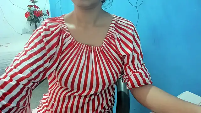 aarjulove online show from 4, 4, 2026