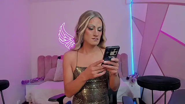  scarletmoore online show from 1, 2, 2025