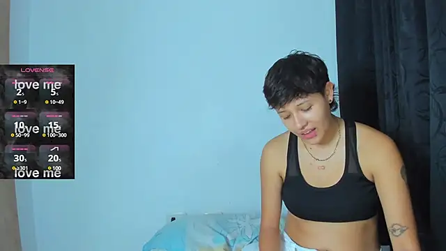 violet casper  online show from 7, 12, 2024