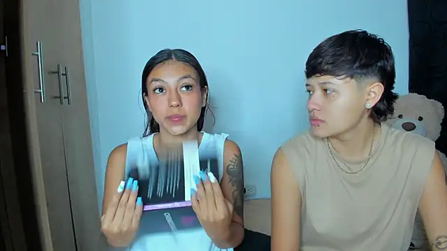 violet casper  online show from 27, 12, 2024