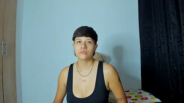 violet casper  online show from 29, 12, 2024