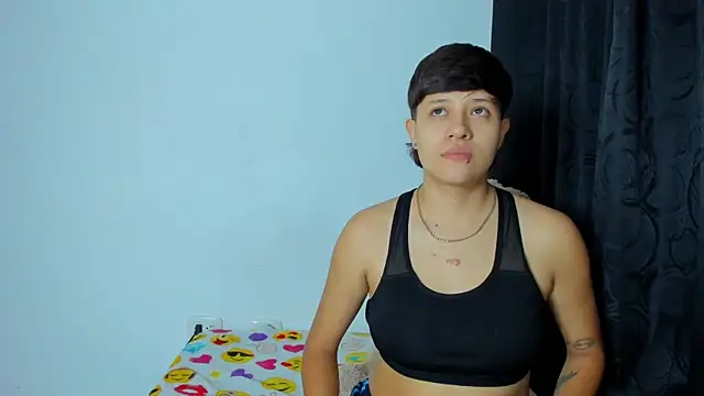 violet casper  online show from 31, 12, 2024