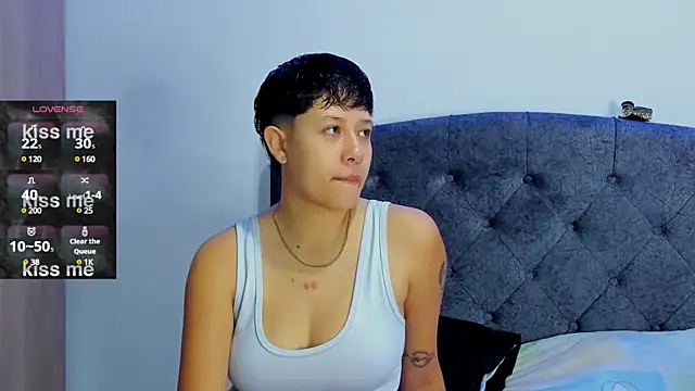 violet casper  online show from 5, 2, 2025