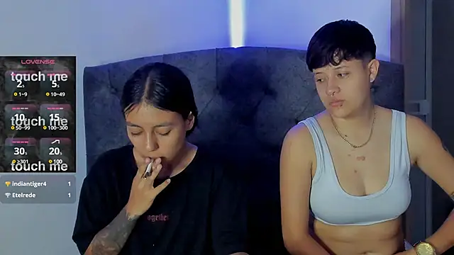 violet casper  online show from 25, 2, 2025