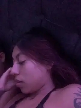 violet casper  online show from 28, 2, 2025