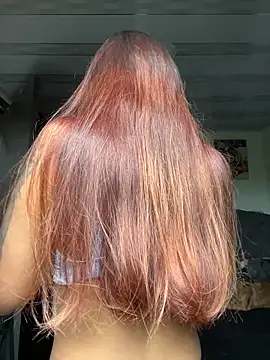 violet casper  online show from 28, 11, 2025