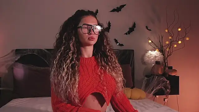 Denise Garciia online show from 31, 10, 2025