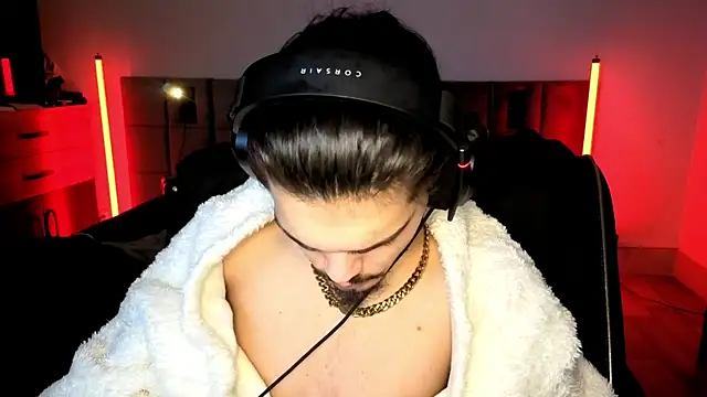 Snapshot of JordanShow chatting on 22, 10, 2025 JordanShow online show from 22, 10, 2025