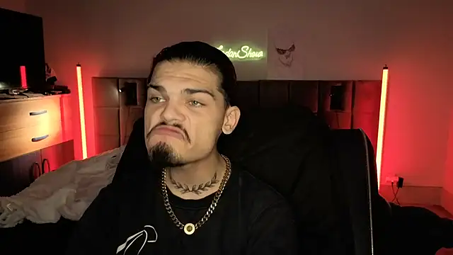 Snapshot of JordanShow chatting on 24, 10, 2025 JordanShow online show from 24, 10, 2025