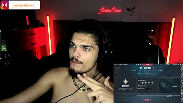 Snapshot of JordanShow chatting on 29, 10, 2025 JordanShow online show from 29, 10, 2025