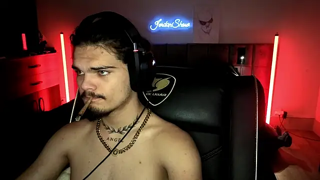 Snapshot of JordanShow chatting on 30, 10, 2025 JordanShow online show from 30, 10, 2025