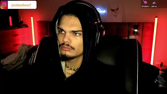 Snapshot of JordanShow chatting on 5, 11, 2025 JordanShow online show from 5, 11, 2025