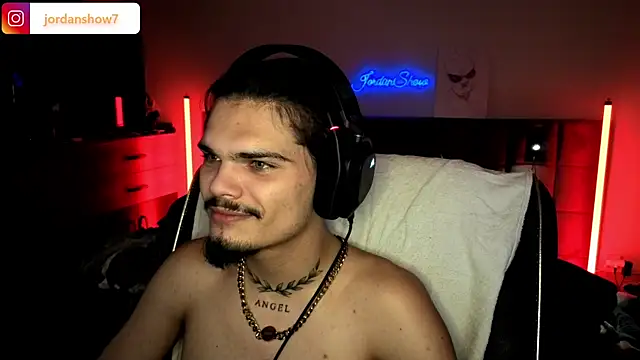 Snapshot of JordanShow chatting on 6, 11, 2025 JordanShow online show from 6, 11, 2025