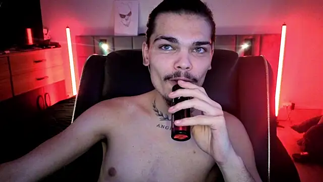 Snapshot of JordanShow chatting on 8, 11, 2025 JordanShow online show from 8, 11, 2025