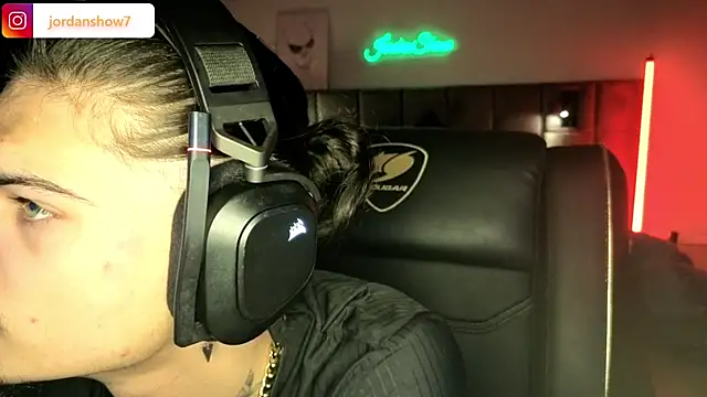 Snapshot of JordanShow chatting on 12, 11, 2025 JordanShow online show from 12, 11, 2025