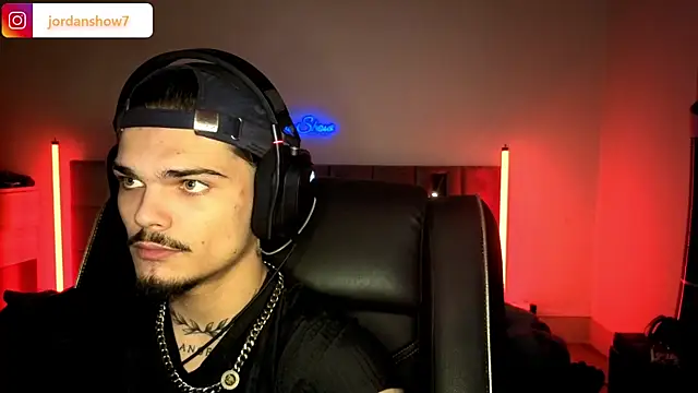 Snapshot of JordanShow chatting on 12, 11, 2025 JordanShow online show from 12, 11, 2025