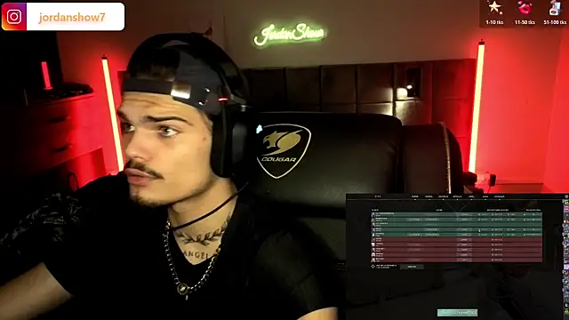 Snapshot of JordanShow chatting on 14, 11, 2025 JordanShow online show from 14, 11, 2025