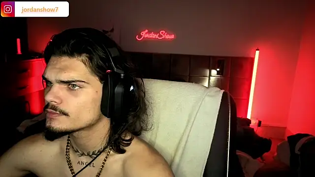 Snapshot of JordanShow chatting on 16, 11, 2025 JordanShow online show from 16, 11, 2025