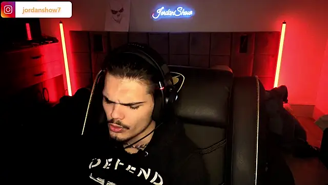 Snapshot of JordanShow chatting on 21, 11, 2025 JordanShow online show from 21, 11, 2025