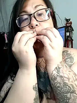 l1la Rav3n online show from 17, 12, 2024