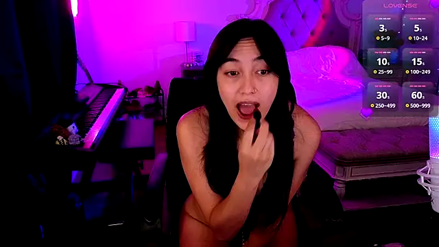 Snapshot of JasmineWinters chatting on 12, 7, 2026 JasmineWinters online show from 12, 7, 2026