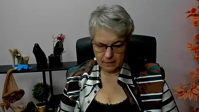 IrisDream online show from 17, 12, 2024