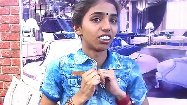 IndianSexySlender online show from 16, 12, 2025