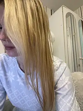 Snapshot of Liya_my chatting on 21, 12, 2025 Liya my online show from 21, 12, 2025