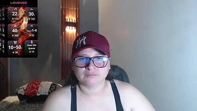 Snapshot of katty_femdom chatting on 2, 10, 2025 katty femdom online show from 2, 10, 2025
