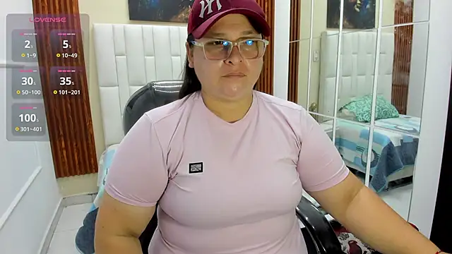 Snapshot of katty_femdom chatting on 9, 7, 2026 katty femdom online show from 9, 7, 2026