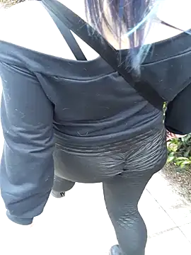 sophie banger online show from 4, 10, 2025