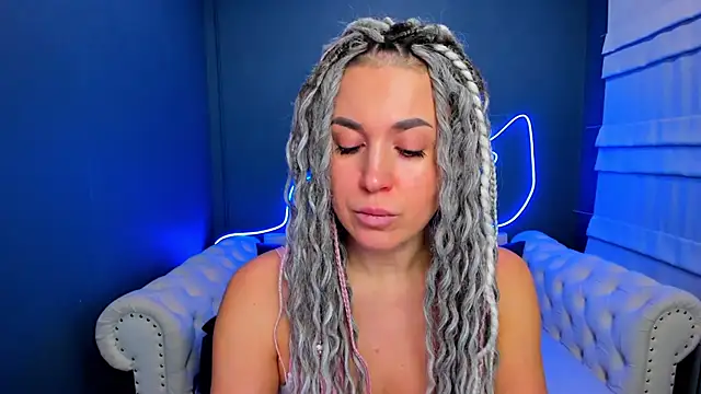 Snapshot of rock_n_roxy chatting on 4, 2, 2026 rock n roxy online show from 4, 2, 2026